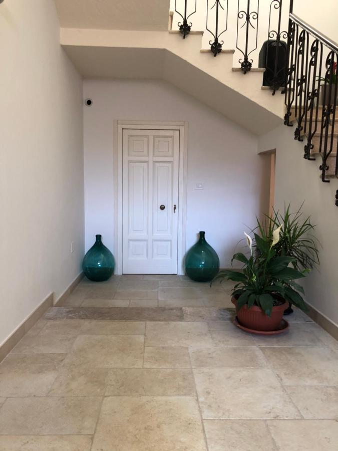 Carlo V - Con Piscina E Giardino Privati Apartman Lecce Kültér fotó