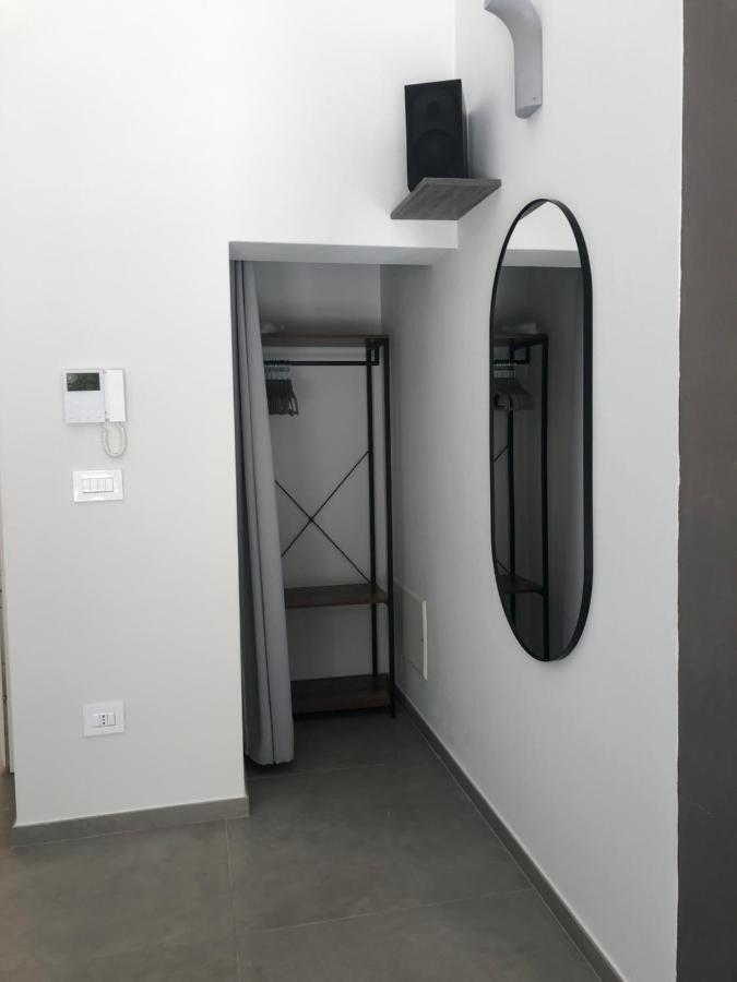 Carlo V - Con Piscina E Giardino Privati Apartman Lecce Kültér fotó
