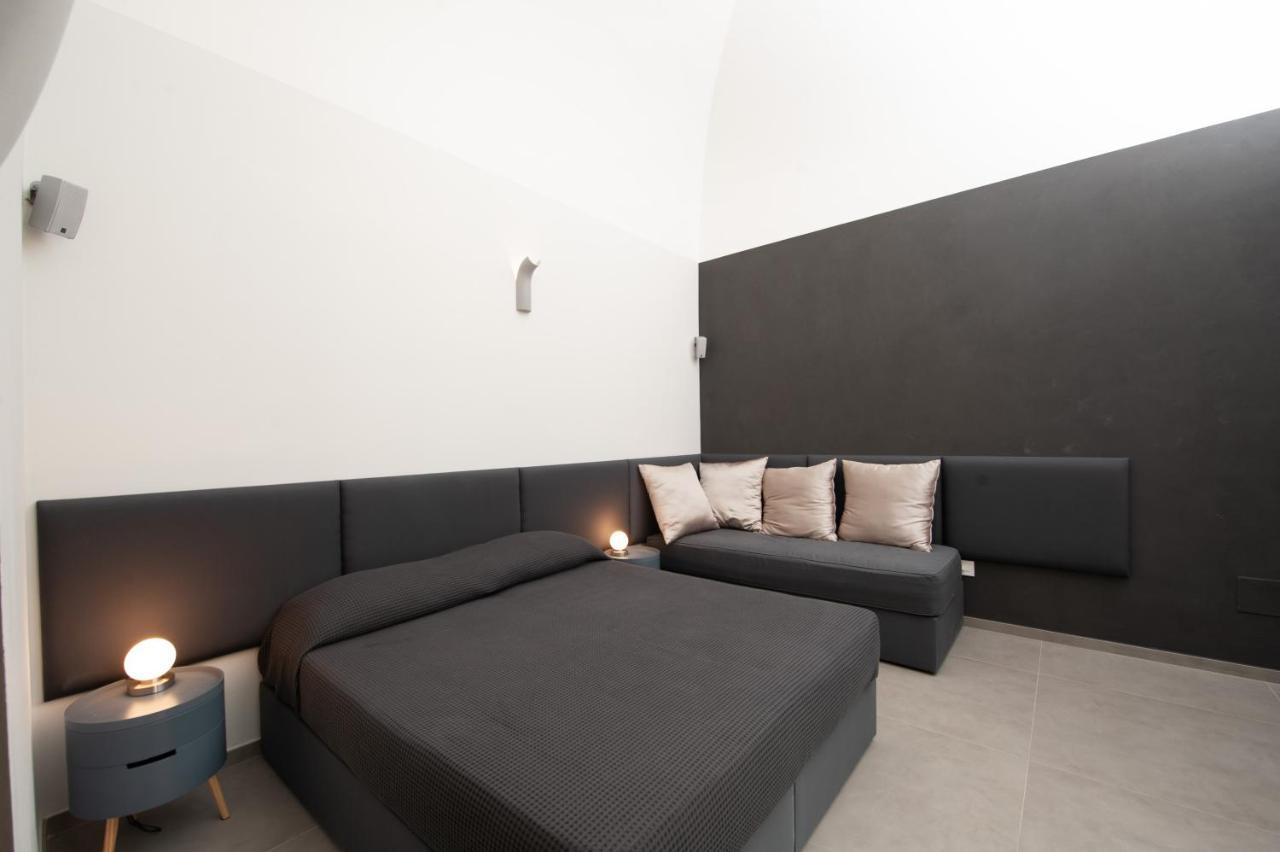 Carlo V - Con Piscina E Giardino Privati Apartman Lecce Kültér fotó