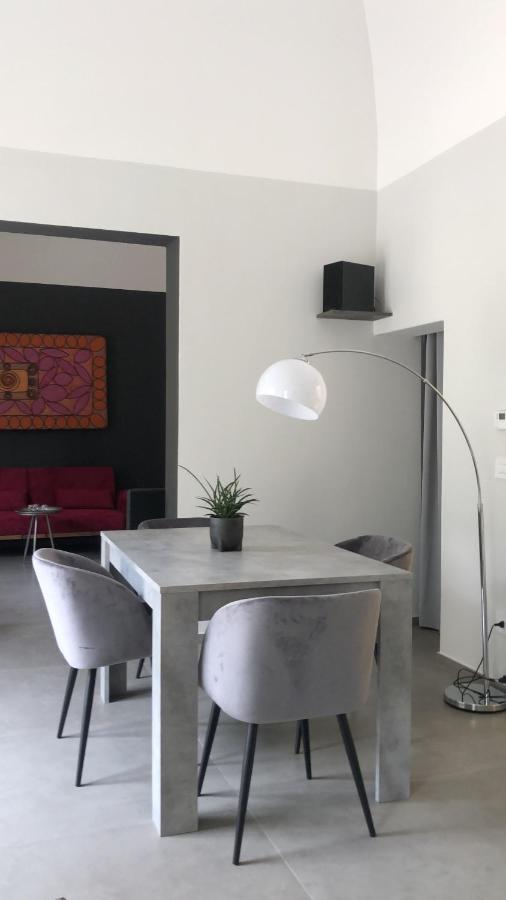 Carlo V - Con Piscina E Giardino Privati Apartman Lecce Kültér fotó