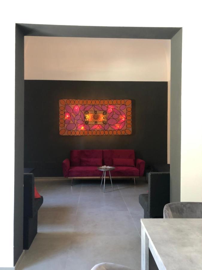 Carlo V - Con Piscina E Giardino Privati Apartman Lecce Kültér fotó